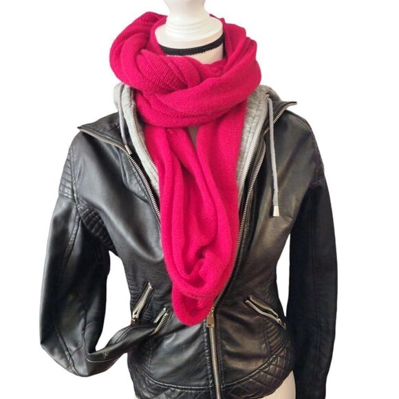 5/$25 burgundy Infinity scarf - Picture 2 of 4